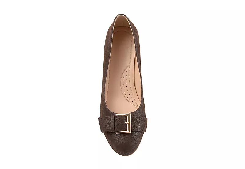 Journee Collection Womens Graysn Wedge Pump - Brown - Image 6