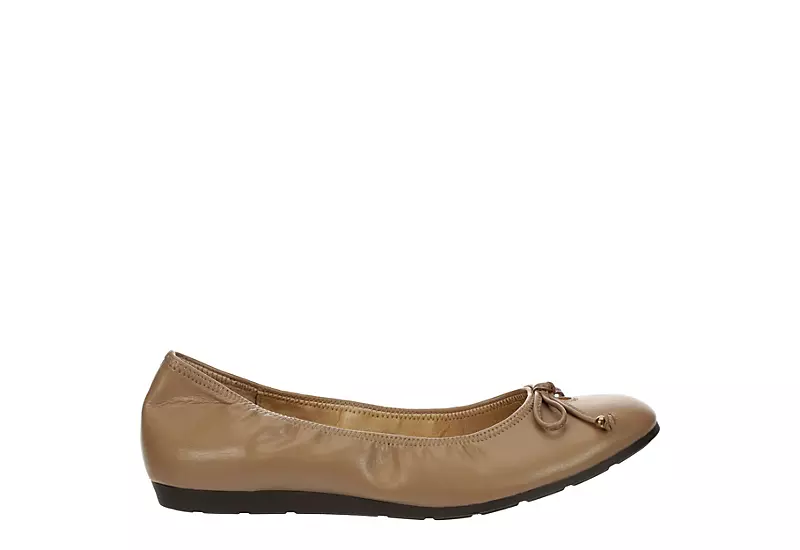 Mootsies Tootsies Womens Cameo Flat - Camel - Image 2