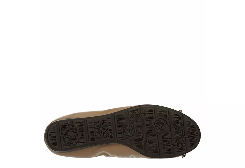 Mootsies Tootsies Womens Cameo Flat - Camel - Image 7
